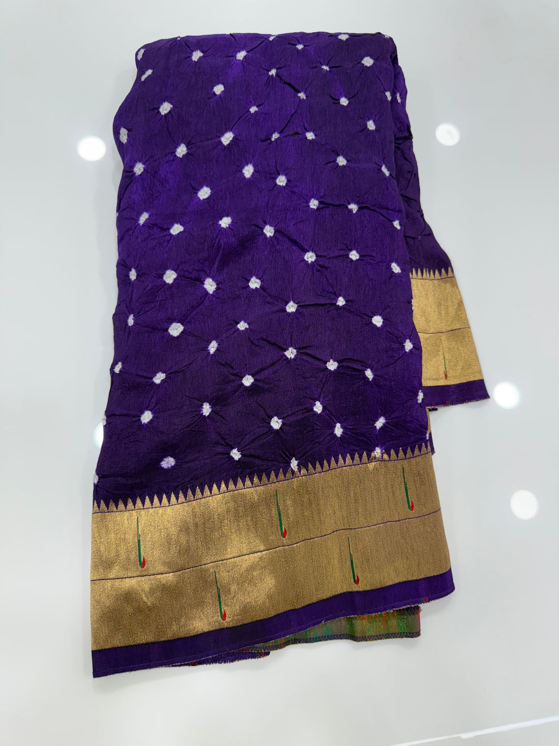 SSS-24 bandini with paithani