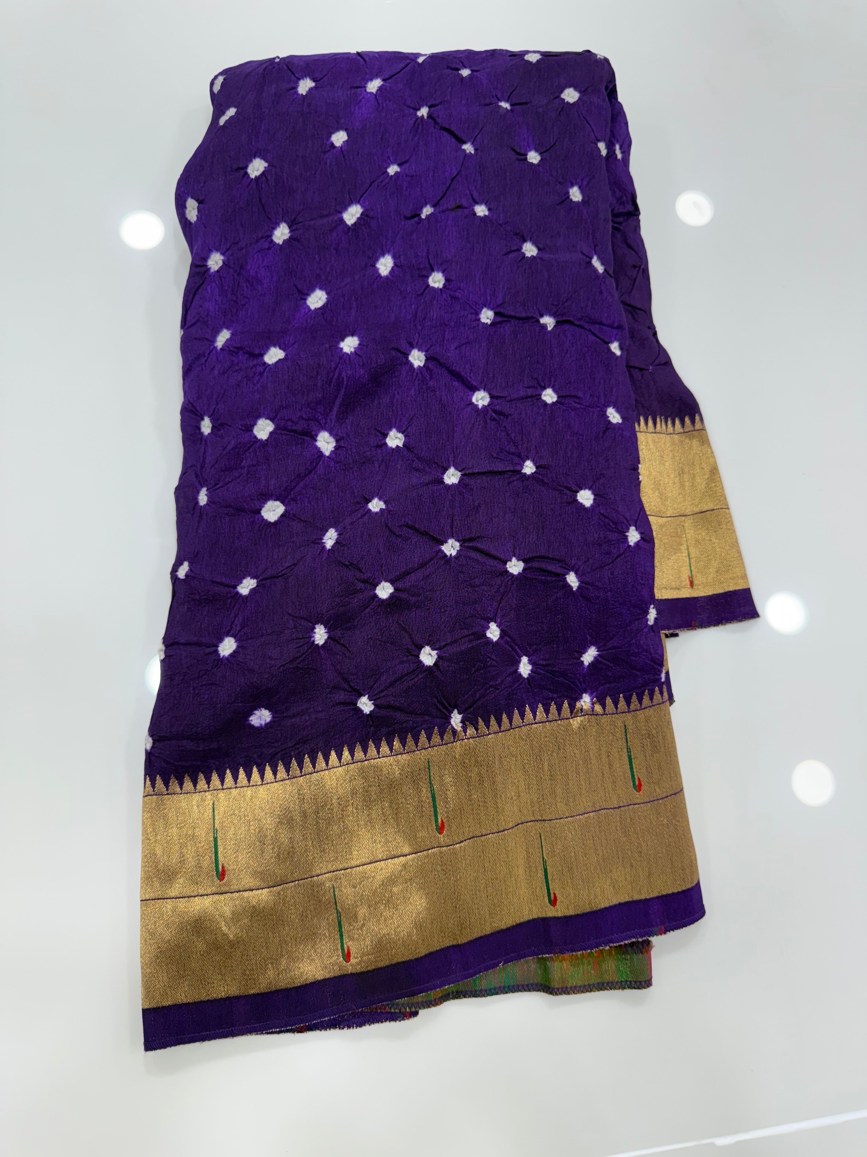 SSS-24 bandini with paithani