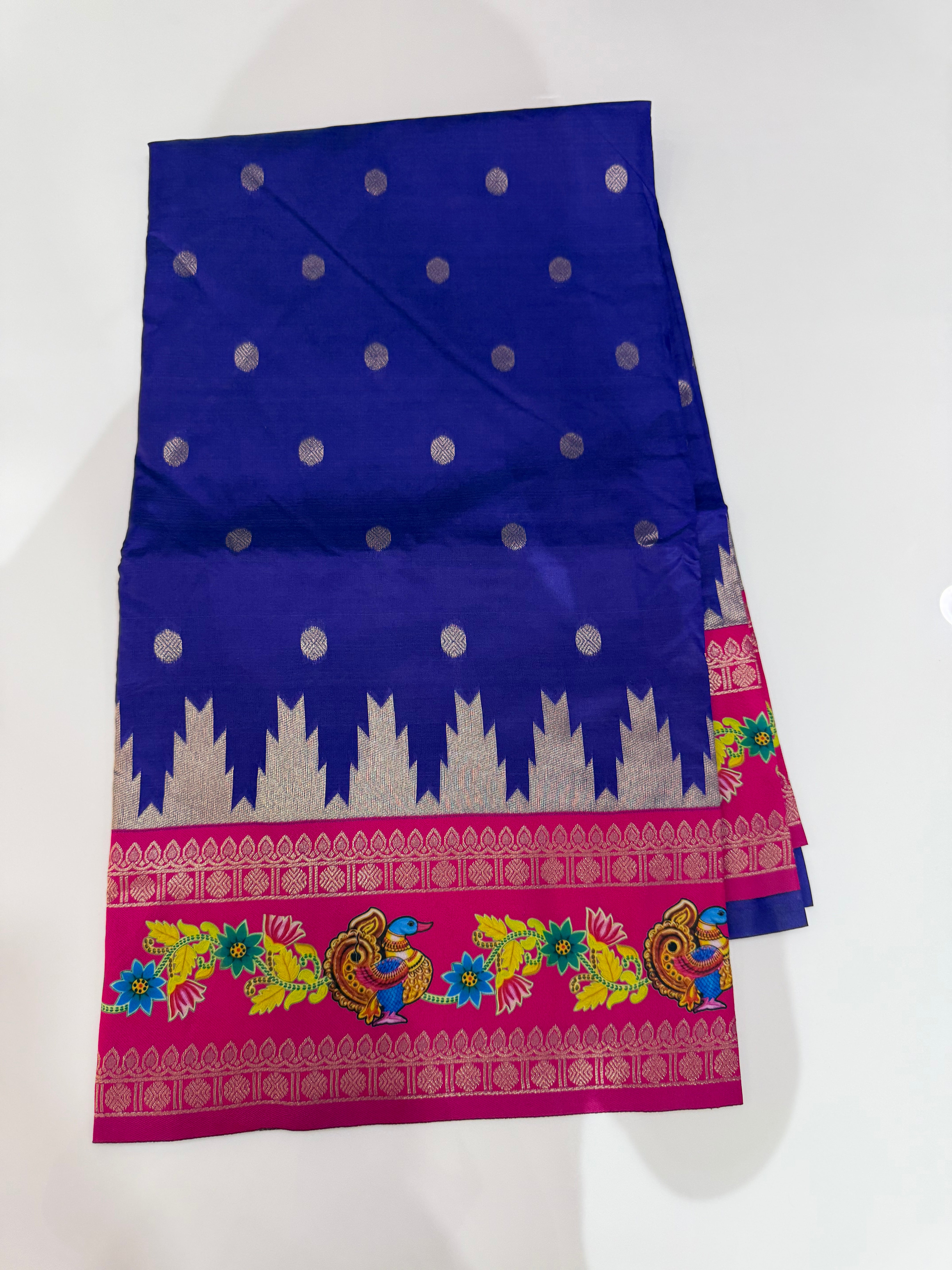 SSS-134 gadwal  thanjavur painting silk