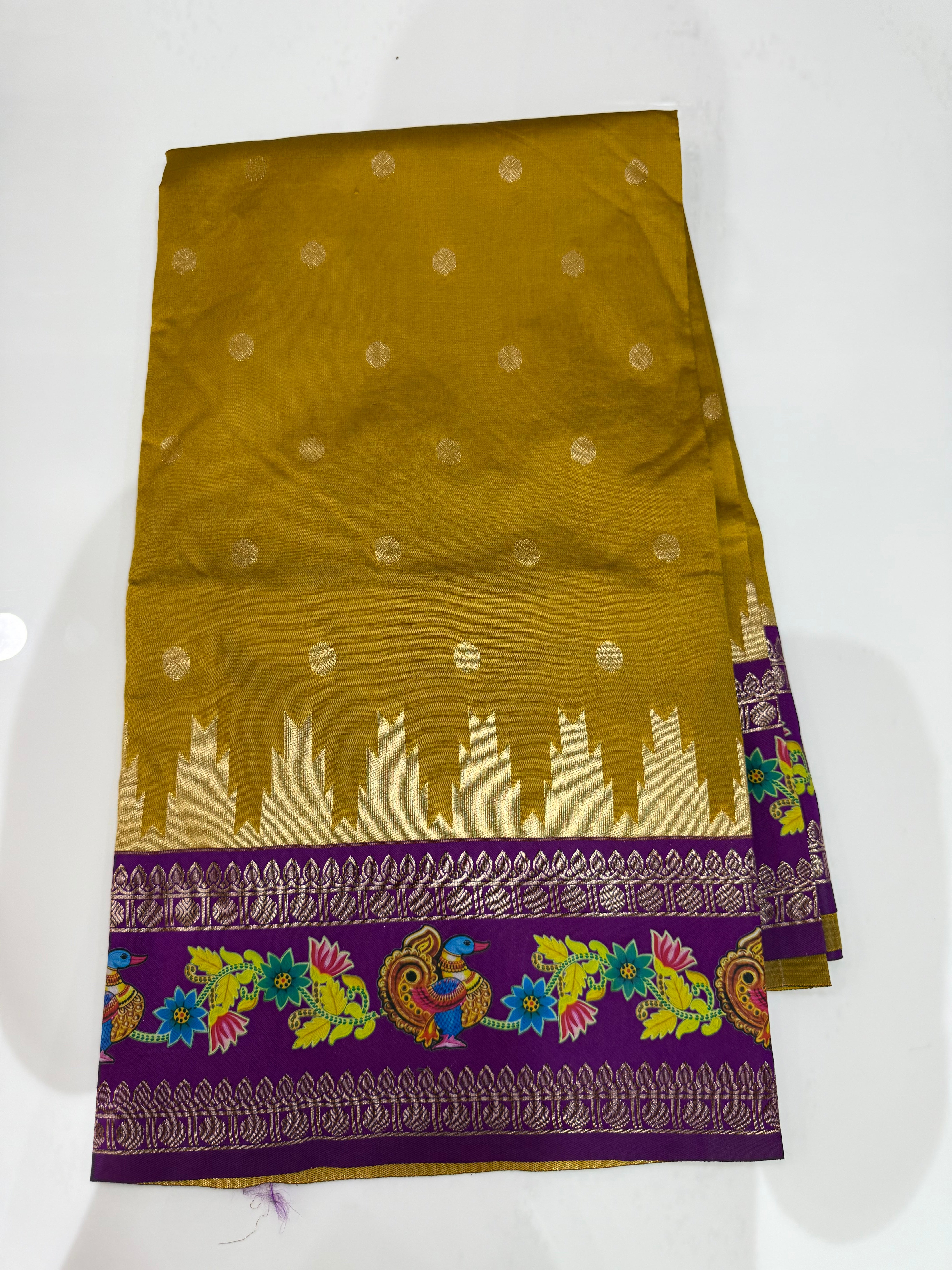 SSS-134 gadwal  thanjavur painting silk