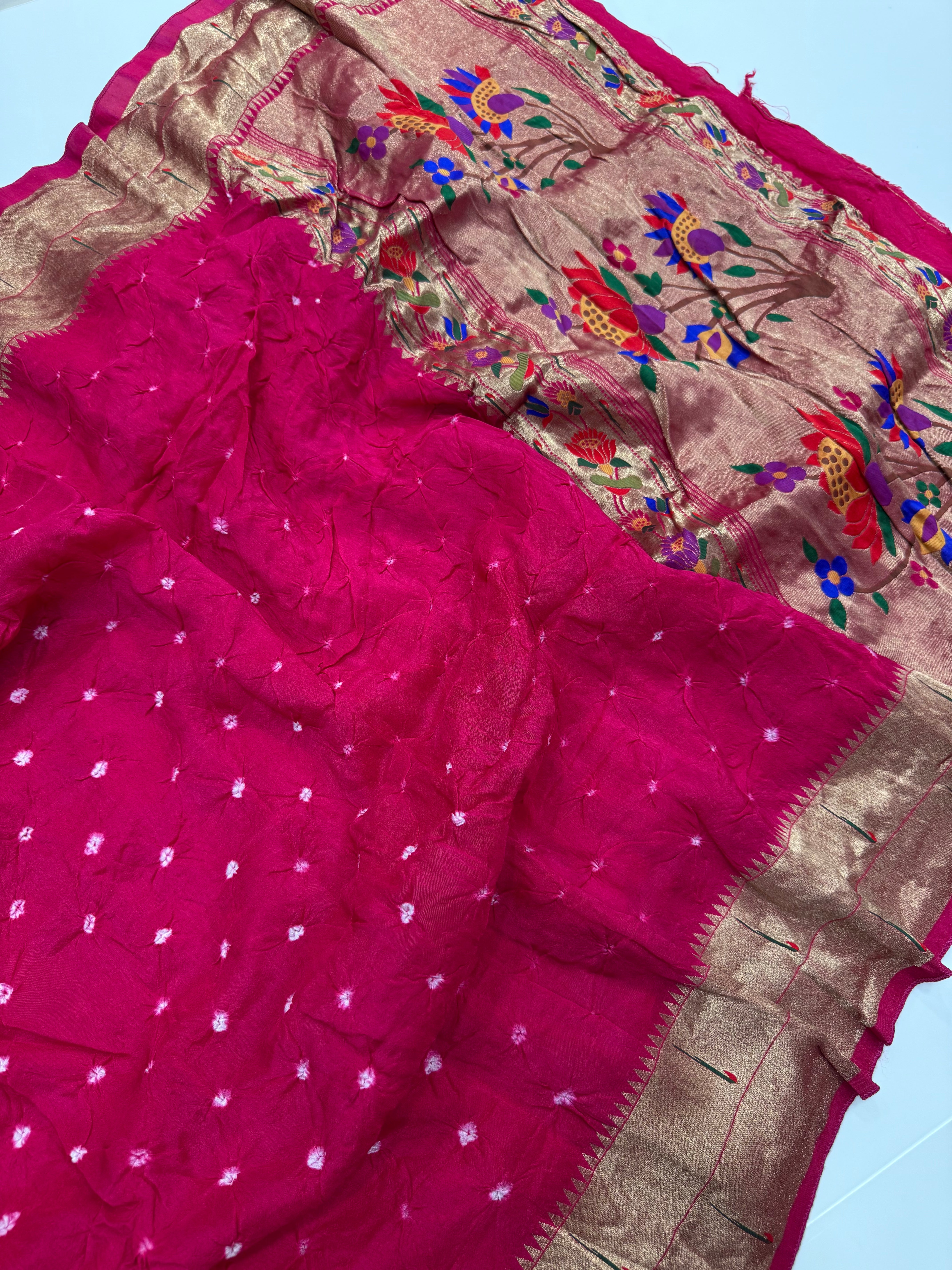 SSS-24 bandini with paithani