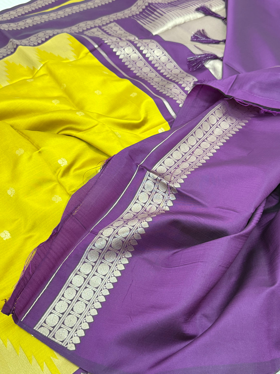 gadwal semi silk sarees